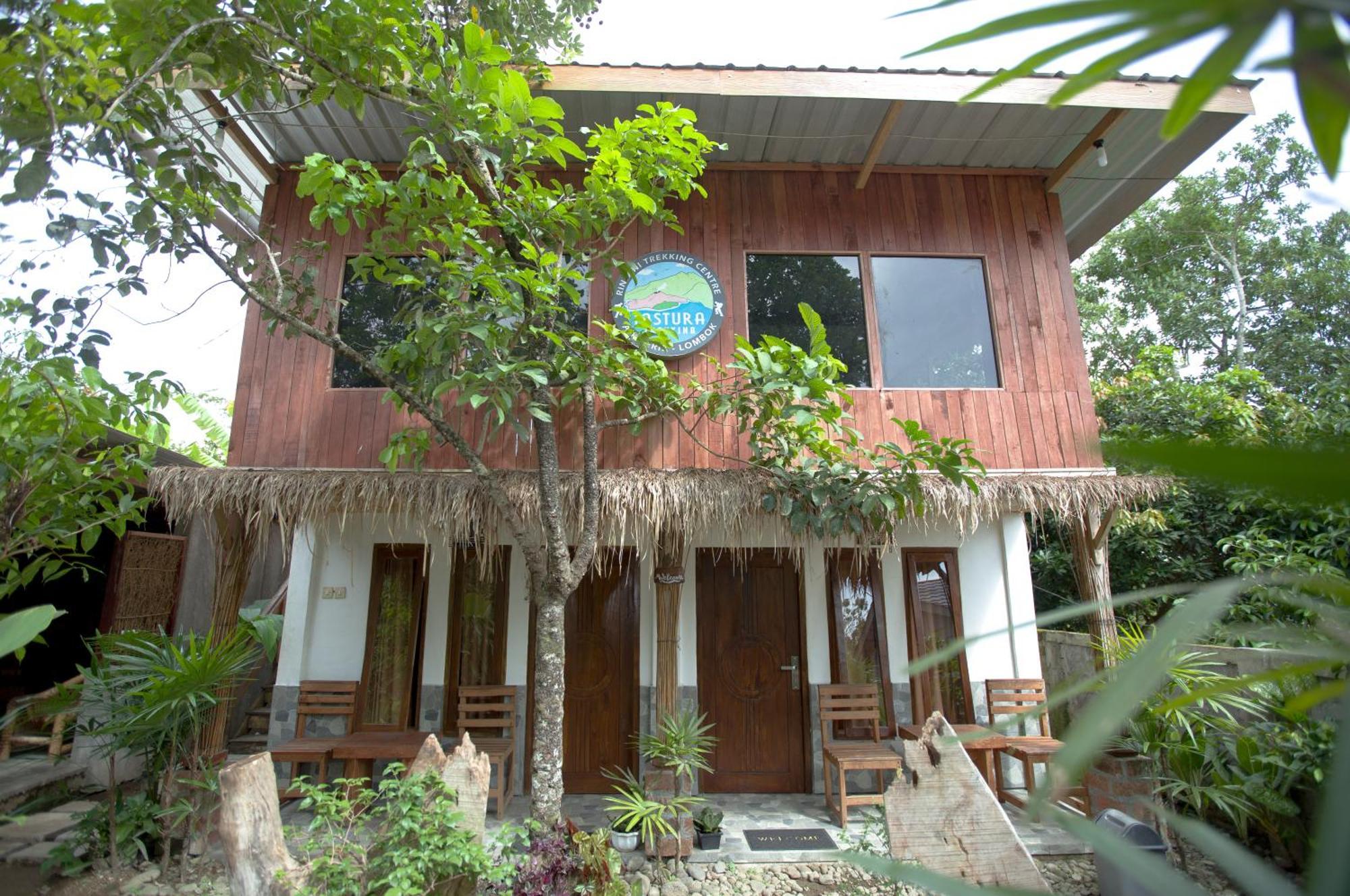 Tastura Homestay Praya Esterno foto
